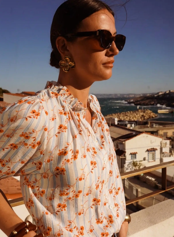 Blouse Zepahara In April 1986